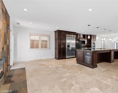 312 14th Street - Photo Thumbnail 2