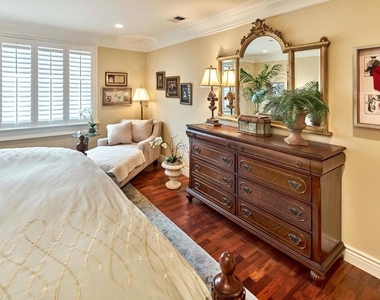 1226 El Camino Real - Photo Thumbnail 11