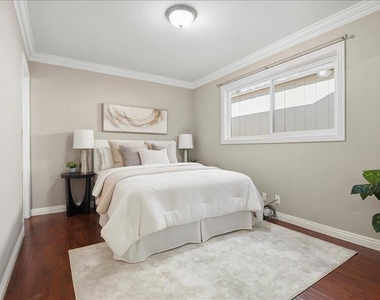 2130 Tampa Way - Photo Thumbnail 8