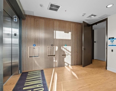 4115 El Camino Real - Photo Thumbnail 3