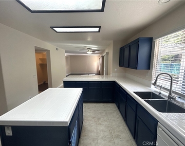 16391 Misty Hill - Photo Thumbnail 2