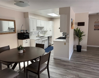 11138 Aqua Vista - Photo Thumbnail 7
