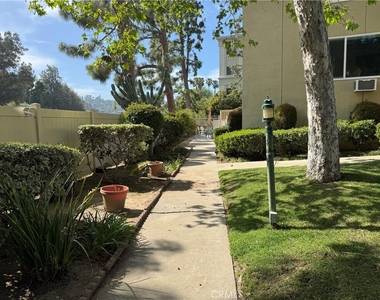 11138 Aqua Vista - Photo Thumbnail 1