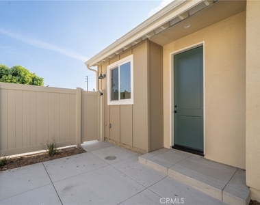 798 N Amelia Avenue - Photo Thumbnail 25