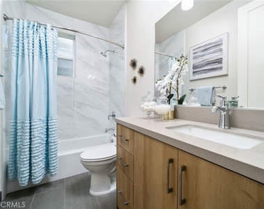 798 N Amelia Avenue - Photo Thumbnail 13