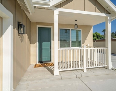 798 N Amelia Avenue - Photo Thumbnail 3