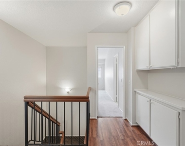 273 Monroe Court - Photo Thumbnail 8