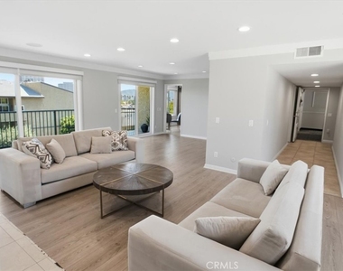 321 E Stocker - Photo Thumbnail 1