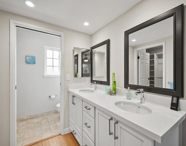 206 Sheila Ct - Photo Thumbnail 9