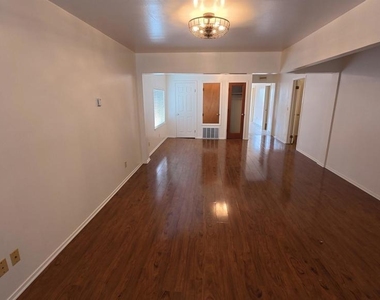 1418 15th Ave - Photo Thumbnail 14