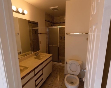 1418 15th Ave - Photo Thumbnail 20