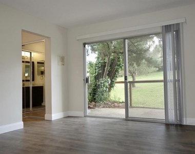 112 Marchbanks Ct - Photo Thumbnail 12