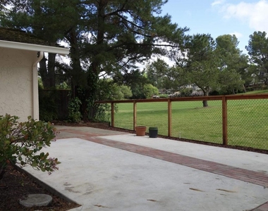 112 Marchbanks Ct - Photo Thumbnail 17