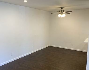 7924 Clinton Street - Photo Thumbnail 1