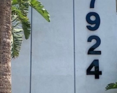 7924 Clinton Street - Photo Thumbnail 18