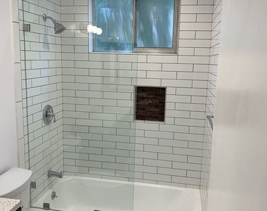 7924 Clinton Street - Photo Thumbnail 6