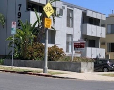 7924 Clinton Street - Photo Thumbnail 17