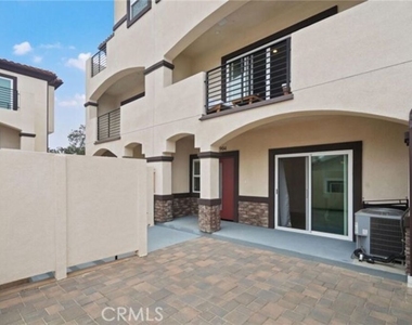 904 Warwick Avenue - Photo Thumbnail 20