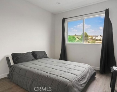 904 Warwick Avenue - Photo Thumbnail 21