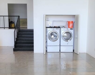 530 Molino Street - Photo Thumbnail 18