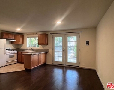 3708 Altura Avenue - Photo Thumbnail 6