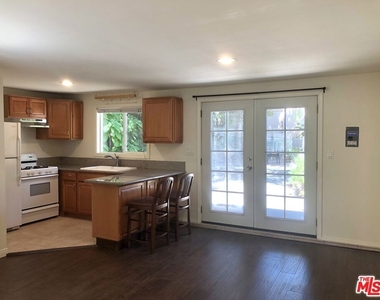 3708 Altura Avenue - Photo Thumbnail 5