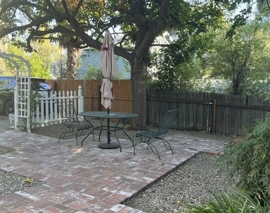 3708 Altura Avenue - Photo Thumbnail 15