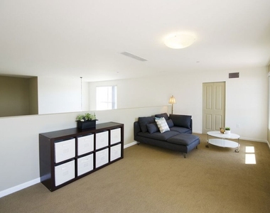 546 N Oxford Avenue - Photo Thumbnail 14