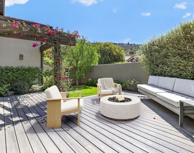 1331 Avenida De Cortez - Photo Thumbnail 33