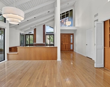 1331 Avenida De Cortez - Photo Thumbnail 6