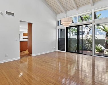 1331 Avenida De Cortez - Photo Thumbnail 8