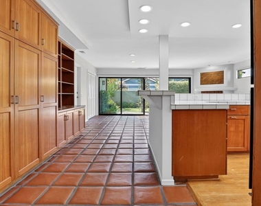 1331 Avenida De Cortez - Photo Thumbnail 12