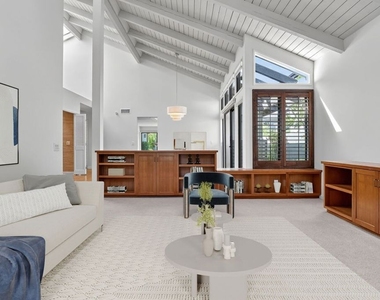 1331 Avenida De Cortez - Photo Thumbnail 4