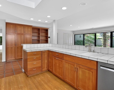1331 Avenida De Cortez - Photo Thumbnail 14