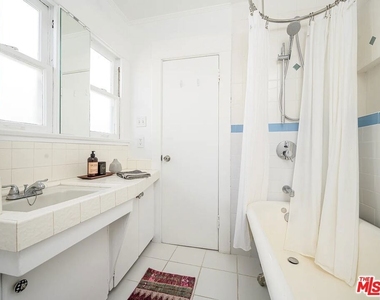 2213 Arizona Avenue - Photo Thumbnail 14