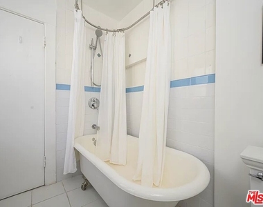 2213 Arizona Avenue - Photo Thumbnail 16