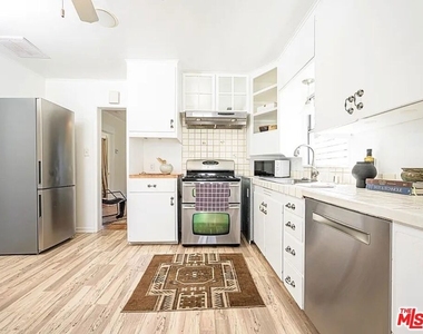 2213 Arizona Avenue - Photo Thumbnail 7