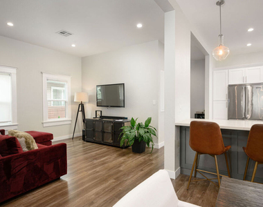 1319 12th Avenue - Photo Thumbnail 15
