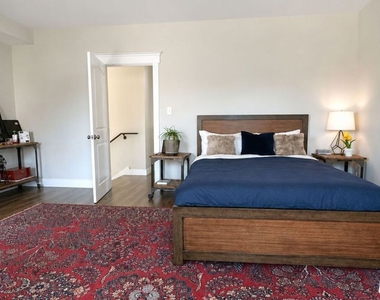 1319 12th Avenue - Photo Thumbnail 12