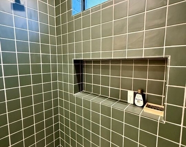 2707 Benedict Street - Photo Thumbnail 9