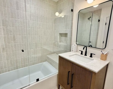 2707 Benedict Street - Photo Thumbnail 14