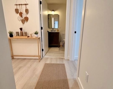 2707 Benedict Street - Photo Thumbnail 13