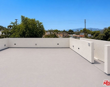 2707 Benedict Street - Photo Thumbnail 25