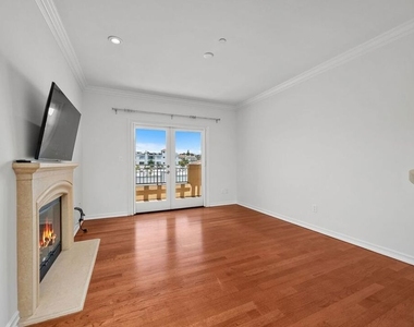 1000 Granville Avenue - Photo Thumbnail 29