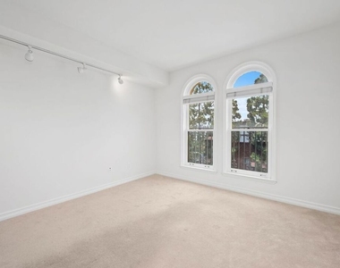 1000 Granville Avenue - Photo Thumbnail 46