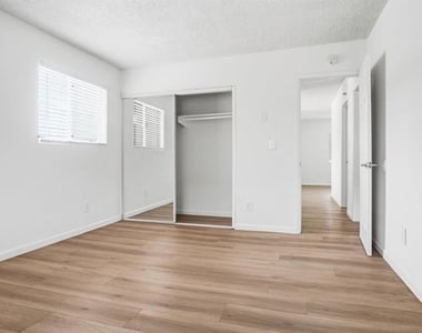 5436 Imperial Ave - Photo Thumbnail 4