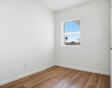 5436 Imperial Ave - Photo Thumbnail 9