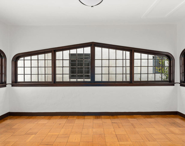 407 N Orange Drive - Photo Thumbnail 7