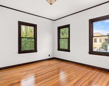 407 N Orange Drive - Photo Thumbnail 10