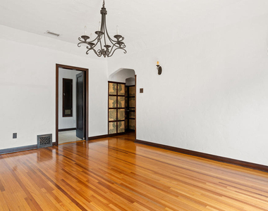 407 N Orange Drive - Photo Thumbnail 12